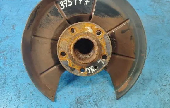 Volvo XC70 Rear wheel bearing hub 31329968