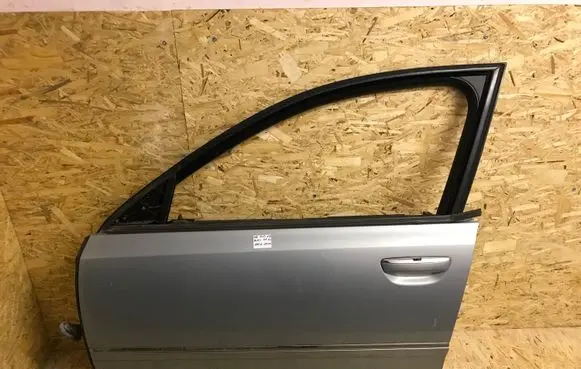 Audi A8 S8 D3 4E Front door