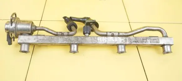 Opel Astra J Fuel line pipe 55355609 A16LET