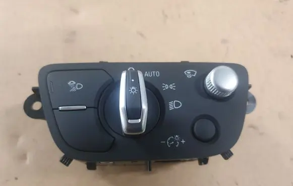 Volkswagen Golf I Steering wheel axle 111415521D 171419505B