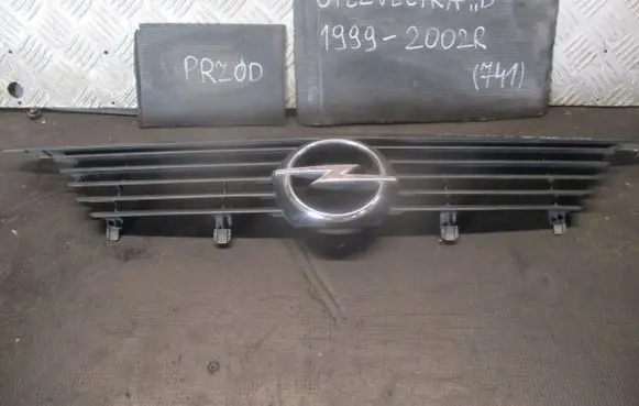 Opel Vectra B Front grill 90505722
