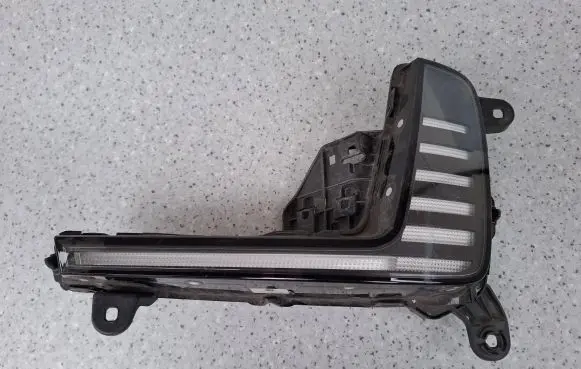 Audi Q7 4M LED Daytime headlight 4M0941056 10701020000 1270102000B