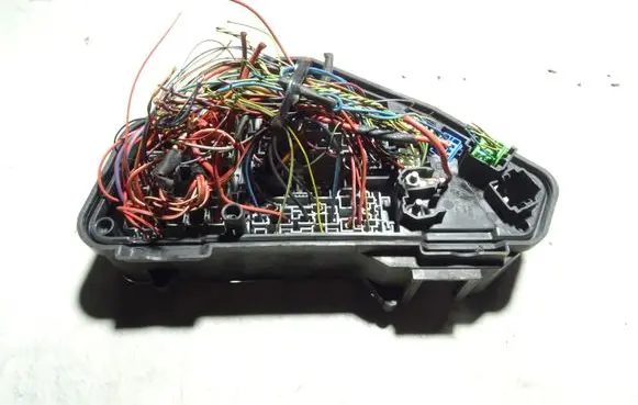 Audi Q7 4L Fuse module 7L6937503A