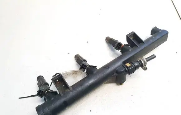Peugeot 607 Fuel main line pipe 9628084880 9609201f004a