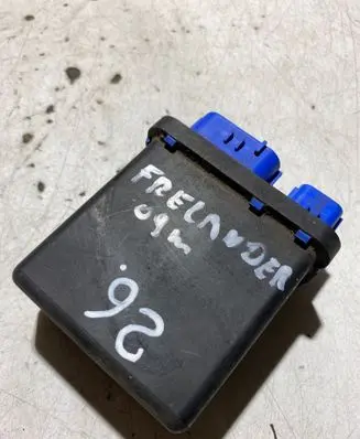 Land Rover Freelander Coolant fan relay YWB100980