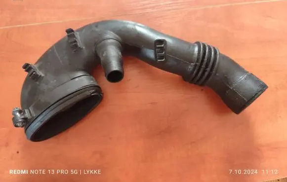 BMW 5 E60 E61 Air intake hose/pipe 7790552