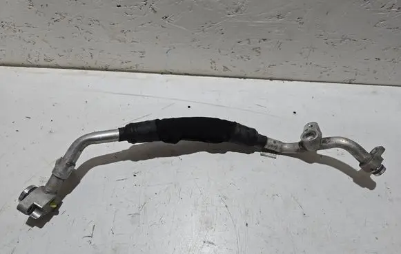 Air conditioning (A/C) pipe/hose