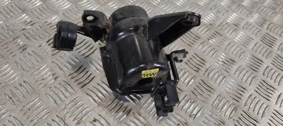 Toyota Verso Engine mount bracket