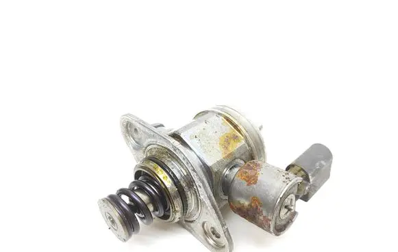 Audi A5 Fuel injection high pressure pump 06L127A08 2015001988 0261520487