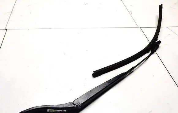 Citroen DS3 Front wiper blade arm 9683828280