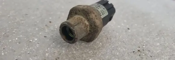 Audi A6 S6 C5 4B Air conditioning (A/C) pressure sensor 8D0959482A