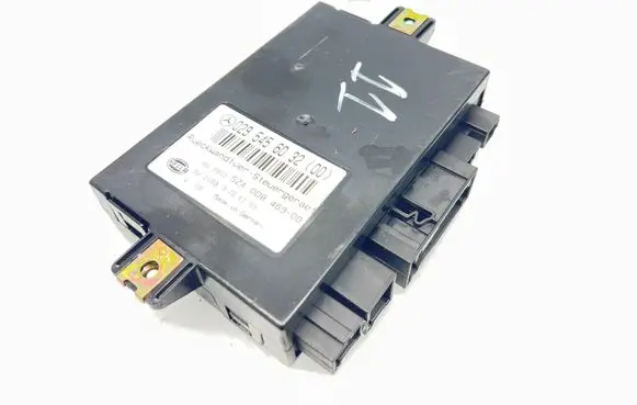 Mercedes-Benz E W211 Tailgate/trunk control unit/module 0295456032 5ZA00846900
