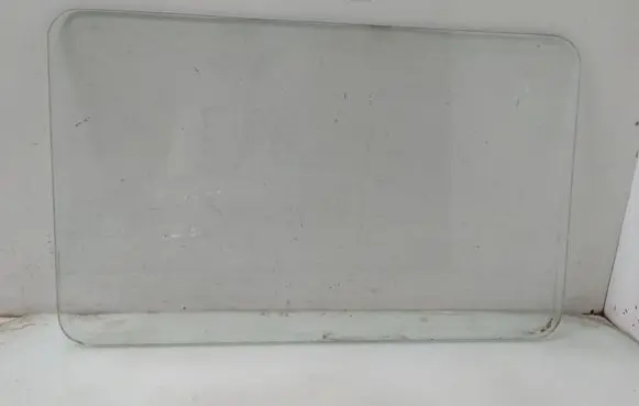 Lada Niva Rear side window 43R000881