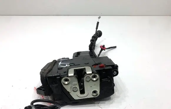 Hyundai ix20 Rear door lock 814101K000