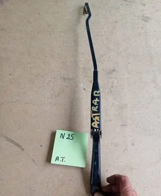 Opel Astra G Front wiper blade arm 24430302