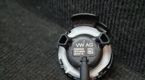 Volkswagen PASSAT B7 USA Airbag deployment crash/impact sensor 3Q0959354