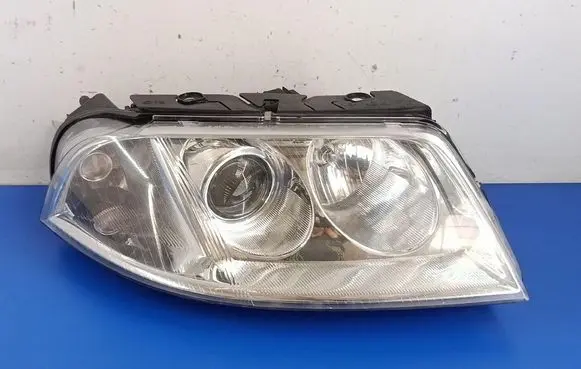 Volkswagen PASSAT B5.5 Headlight/headlamp