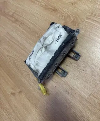Mitsubishi Grandis Passenger airbag MN173206