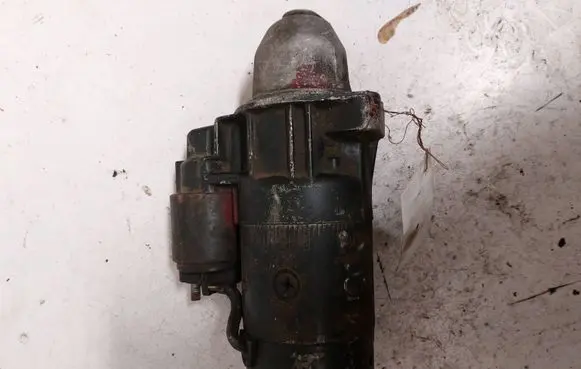 Mercedes-Benz E W210 Starter motor 0001110112