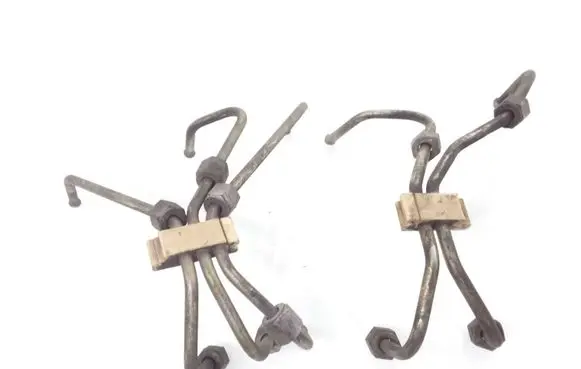 Volvo S80 Fuel injector supply line/pipe 