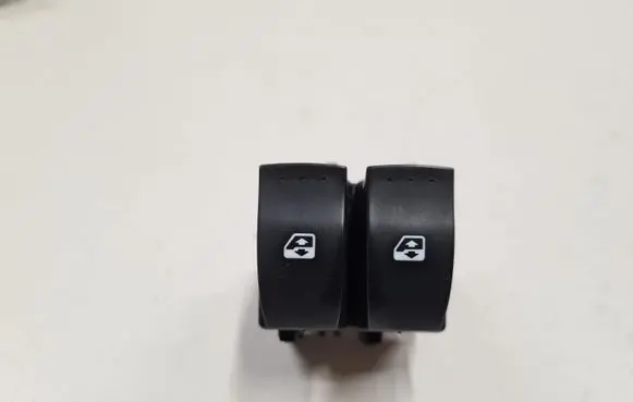 Renault Espace - Grand espace IV Electric window control switch 0150085D
