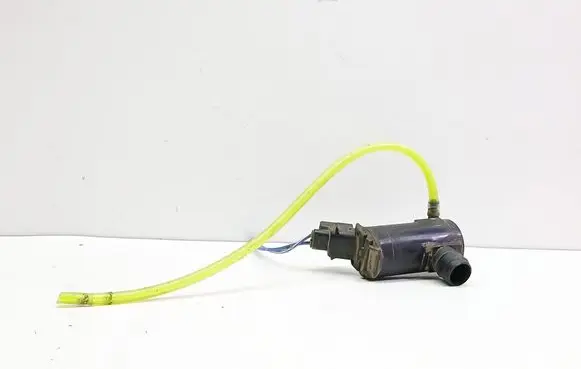 Toyota Avensis Verso Windscreen/windshield washer pump