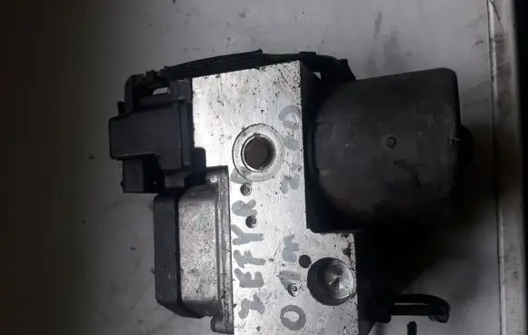 Opel Zafira A ABS Pump 0205220836