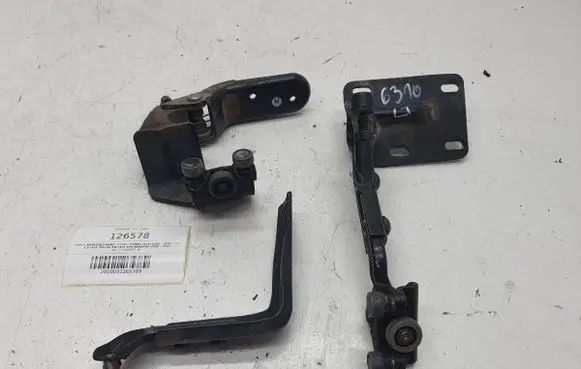Mercedes-Benz Vaneo W414 Tailgate/trunk/boot hinge