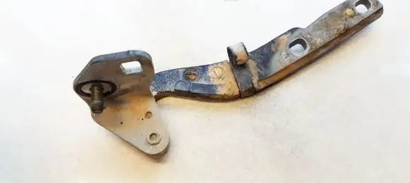 Audi A2 Tailgate/trunk/boot hinge 8Z0827299A