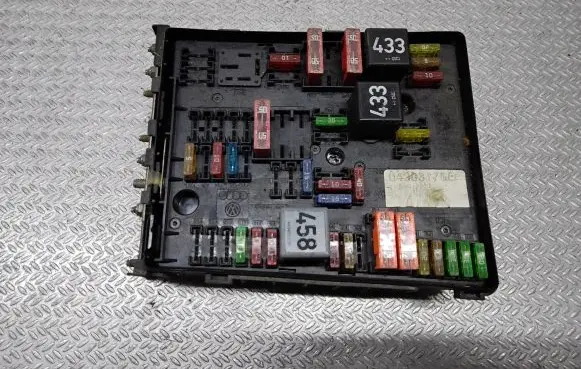 Volkswagen Golf Plus Fuse module 1K0937124K