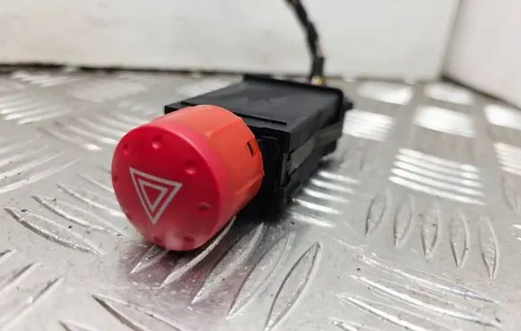 Audi TT Mk1 Hazard light switch 8N0941509A