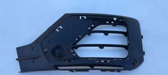 Audi Q2 - Front bumper lower grill 81A807681g 81A807681K