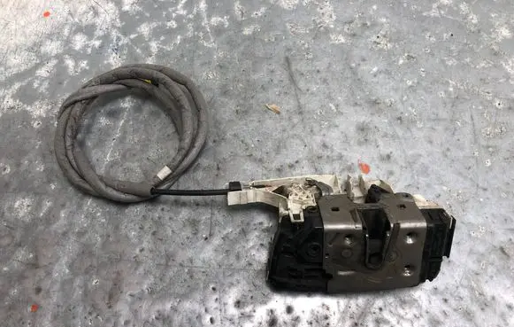 Mercedes-Benz Sprinter W906 Sliding door lock A9067300335-BILI A9067300335