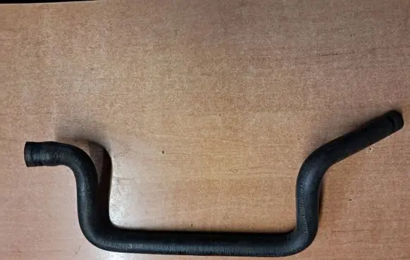 Mercedes-Benz E W124 Engine coolant pipe/hose 1248322194