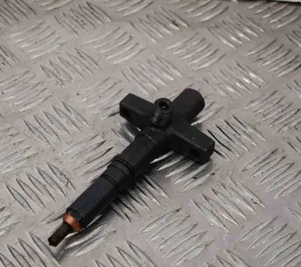 Mitsubishi Pajero Fuel injector 385484410