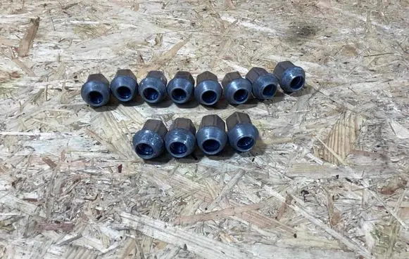 Land Rover Discovery Sport Nuts/bolts LR001381