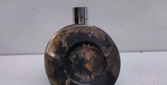 BMW 1 E81 E87 Piston 