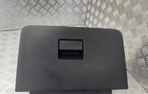 Ford Focus Glove box 8S43-5406024-A