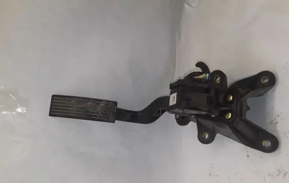 Hyundai Sonata Accelerator throttle pedal 327103K000 NOTCODE