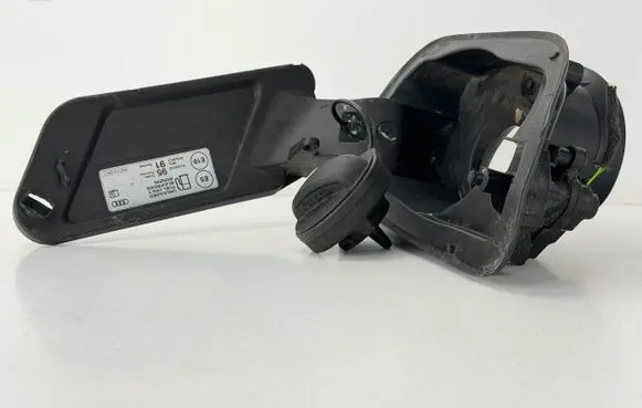 Audi A1 Fuel tank cap 82A809906