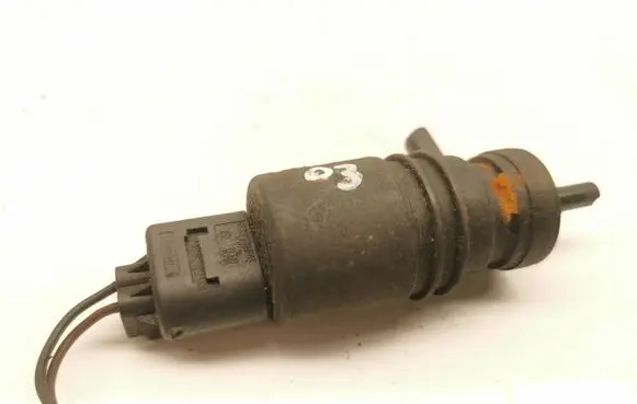 BMW X5 E53 Windscreen/windshield washer pump