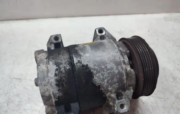 Volvo XC90 Air conditioning (A/C) compressor (pump) 8708581