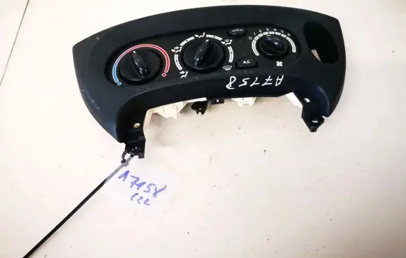 Renault Scenic I Climate control unit 658324b 101750
