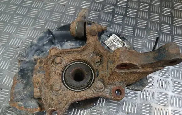 Volvo XC90 Front wheel hub spindle knuckle