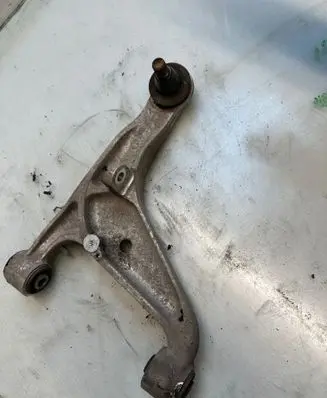 Infiniti Q50 Rear control arm 321231