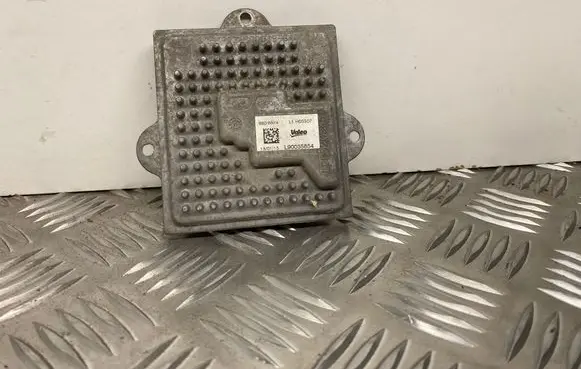 Jeep Grand Cherokee Headlight ballast module Xenon L90035854