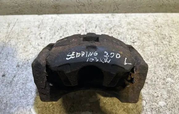 Chrysler Sebring (JS) Front brake caliper