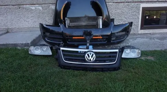 Volkswagen Touareg I Front piece kit 