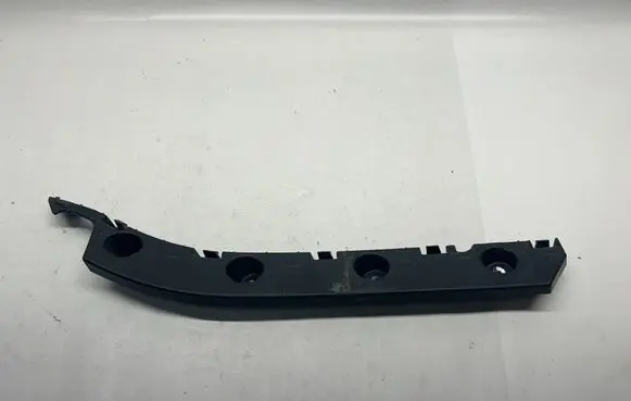 Chevrolet Camaro Rear bumper mounting bracket 84358103