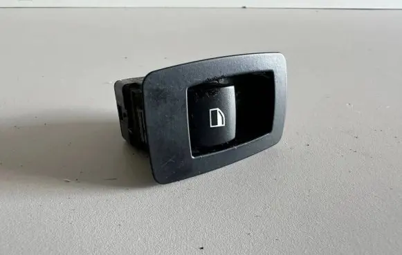 BMW 5 E60 E61 Electric window control switch 6945874 15939900 2337C